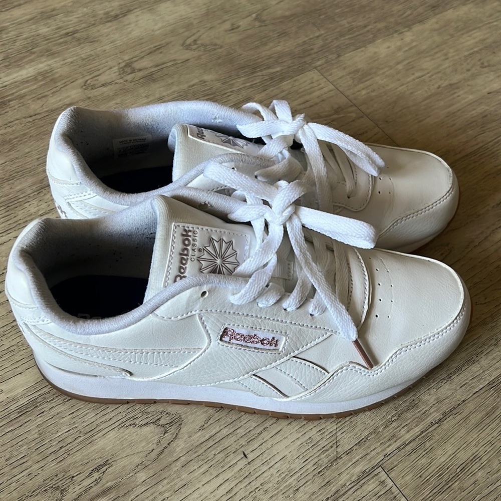 Classic white REEBOKS